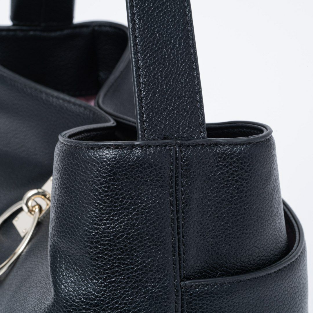 JILL STUART クレッセント ワンショルダー ブラック