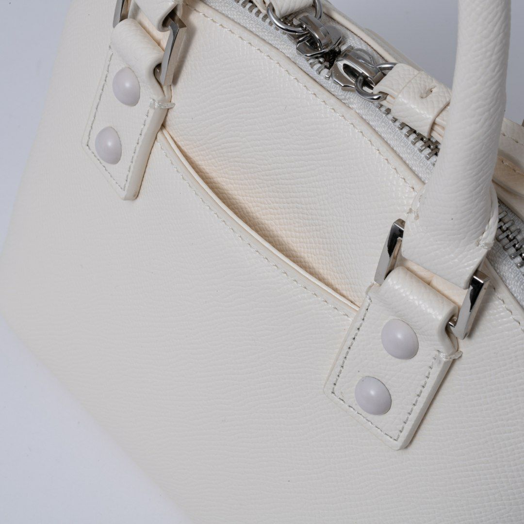 JILL STUART メルティ 2WAYハンド ホワイト