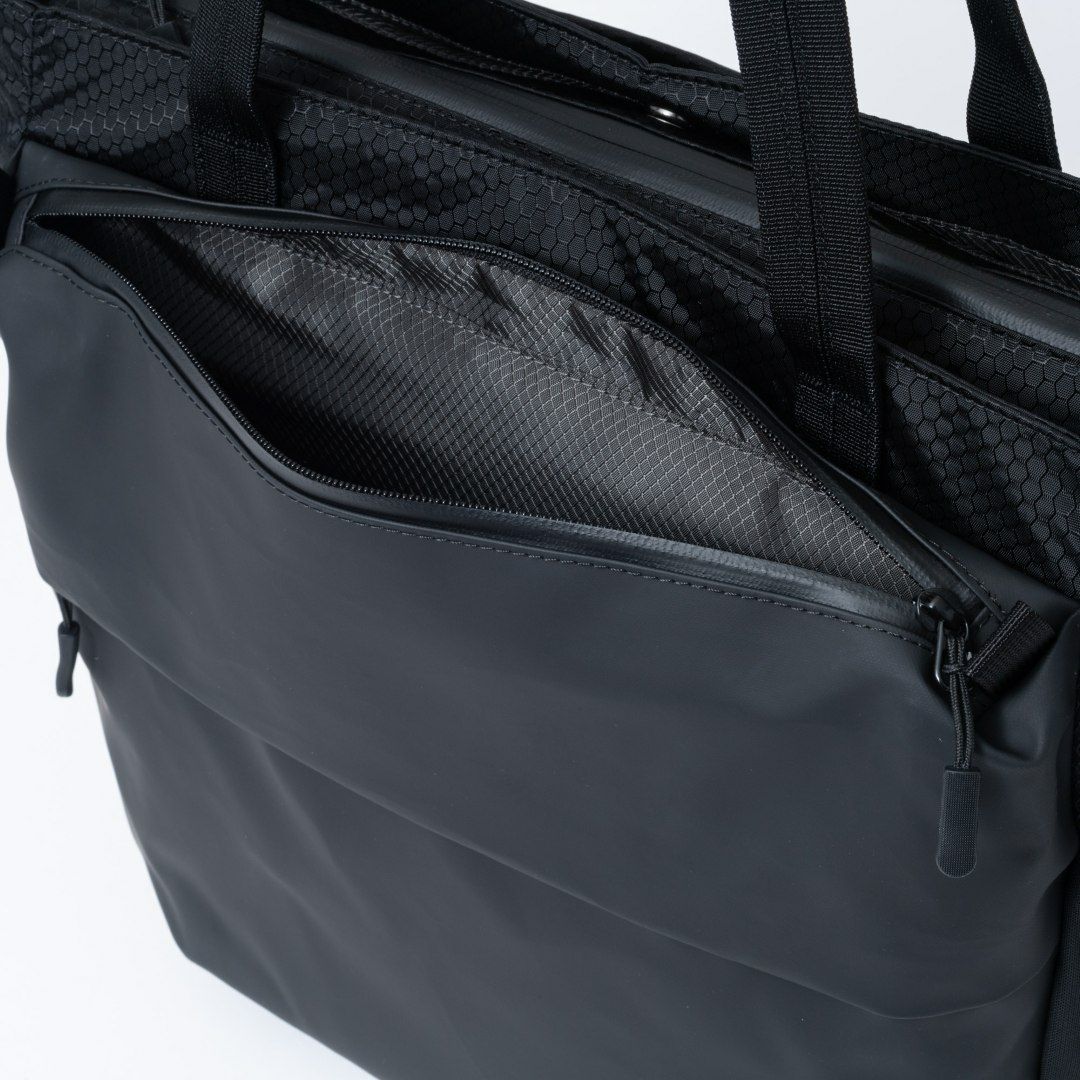 BEAMS DESIGN Watertight トートバッグ【BMMH5GT1】 ブラック