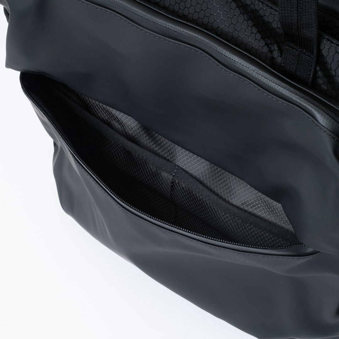 BEAMS DESIGN Watertight トートバッグ【BMMH5GT1】 ブラック