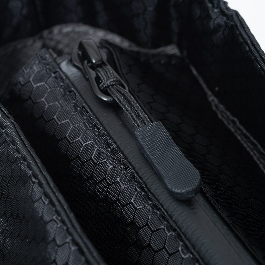 BEAMS DESIGN Watertight トートバッグ【BMMH5GT1】 ブラック