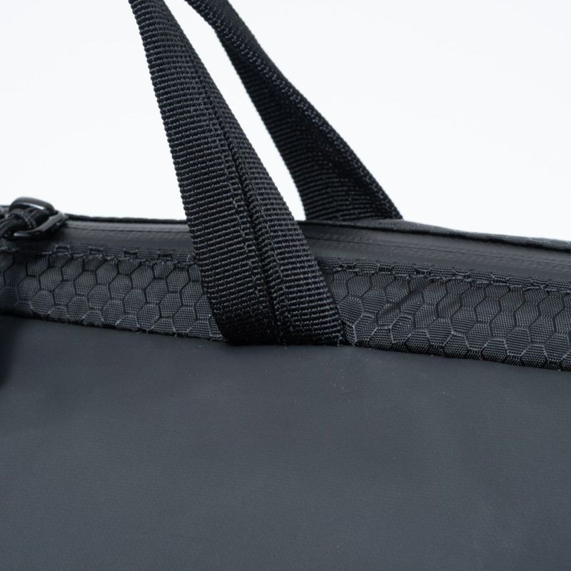 BEAMS DESIGN Watertight ブリーフケース(S)【BMMH5GT2】 ブラック