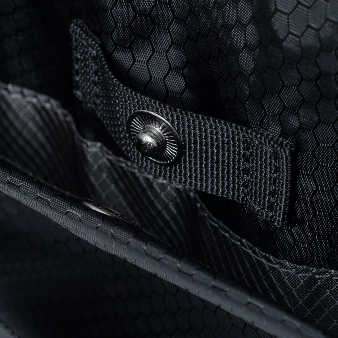 BEAMS DESIGN Watertight ブリーフケース(S)【BMMH5GT2】 ブラック