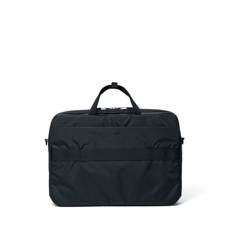 BEAMS DESIGN Watertight ブリーフケース(M)【BMMH5GT3】 ブラック