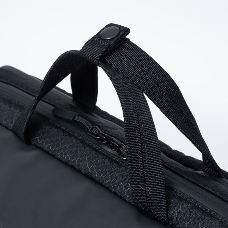 BEAMS DESIGN Watertight ブリーフケース(M)【BMMH5GT3】 ブラック