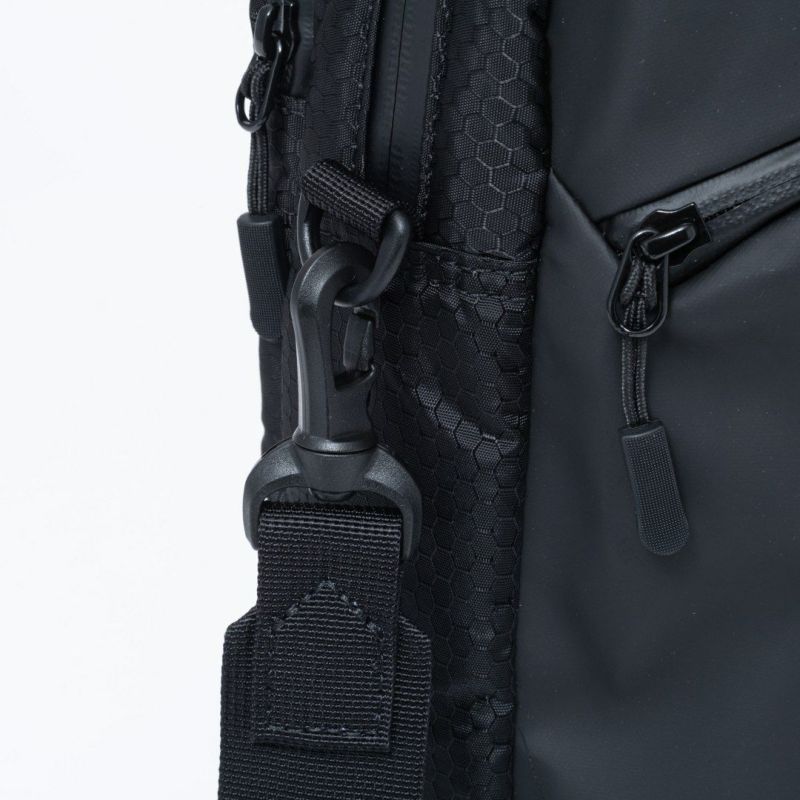 BEAMS DESIGN Watertight ブリーフケース(M)【BMMH5GT3】 ブラック