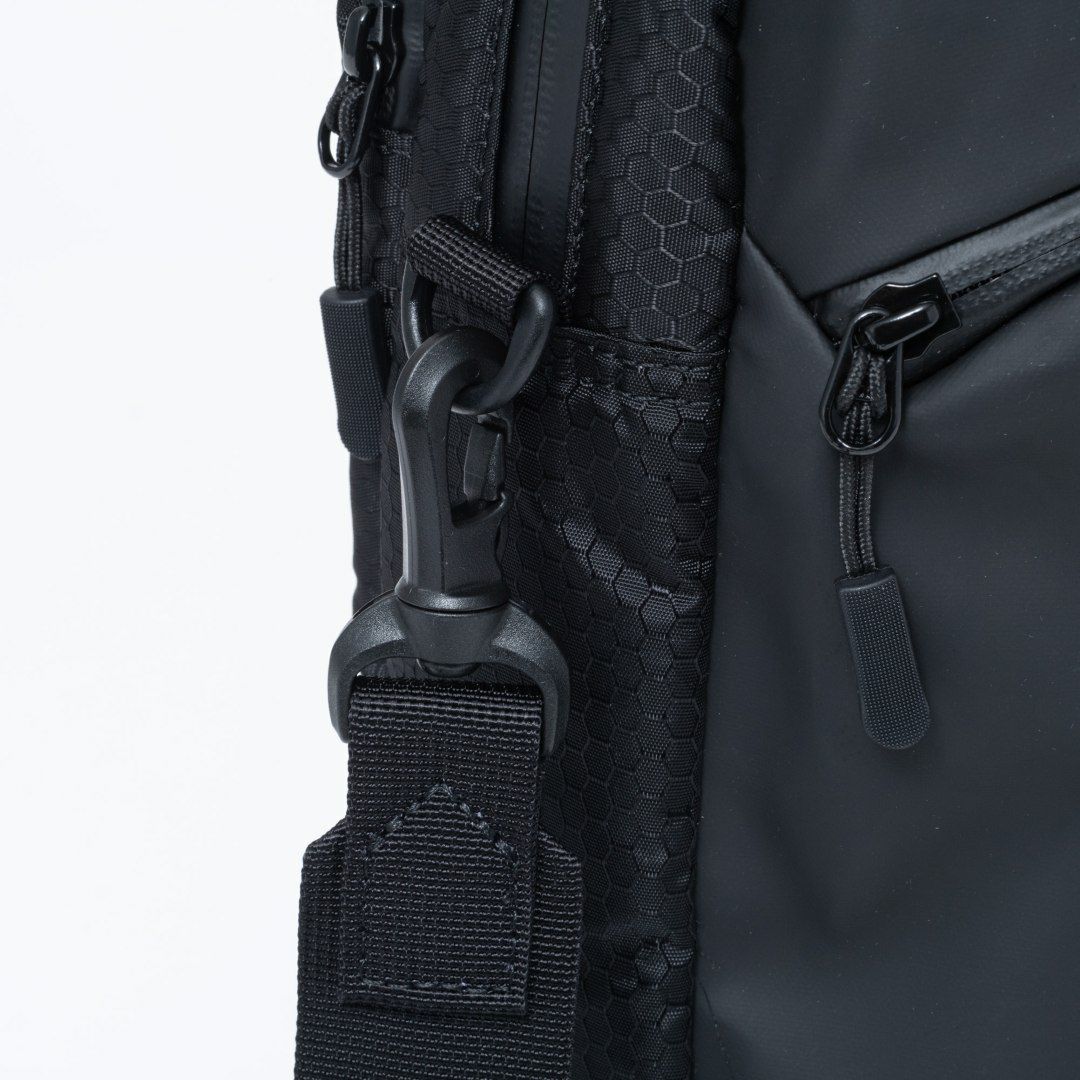 BEAMS DESIGN Watertight ブリーフケース(M)【BMMH5GT3】 ブラック