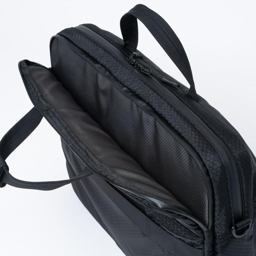 BEAMS DESIGN Watertight ブリーフケース(M)【BMMH5GT3】 ブラック