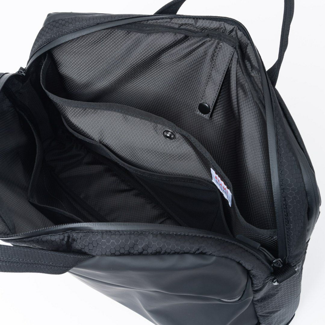BEAMS DESIGN Watertight ブリーフケース(M)【BMMH5GT3】 ブラック
