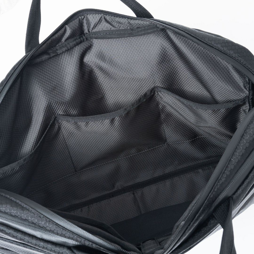 BEAMS DESIGN Watertight ブリーフケース(M)【BMMH5GT3】 ブラック