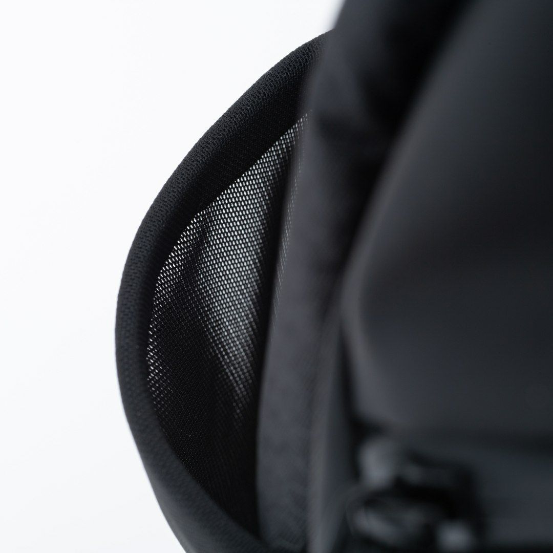 BEAMS DESIGN Watertight バックパック(M)【BMMH5GR1】 ブラック