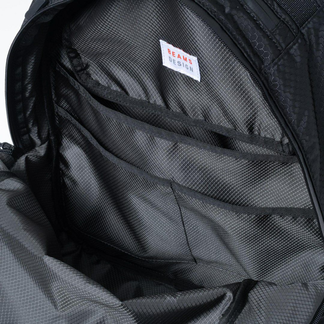 BEAMS DESIGN Watertight バックパック(M)【BMMH5GR1】 ブラック