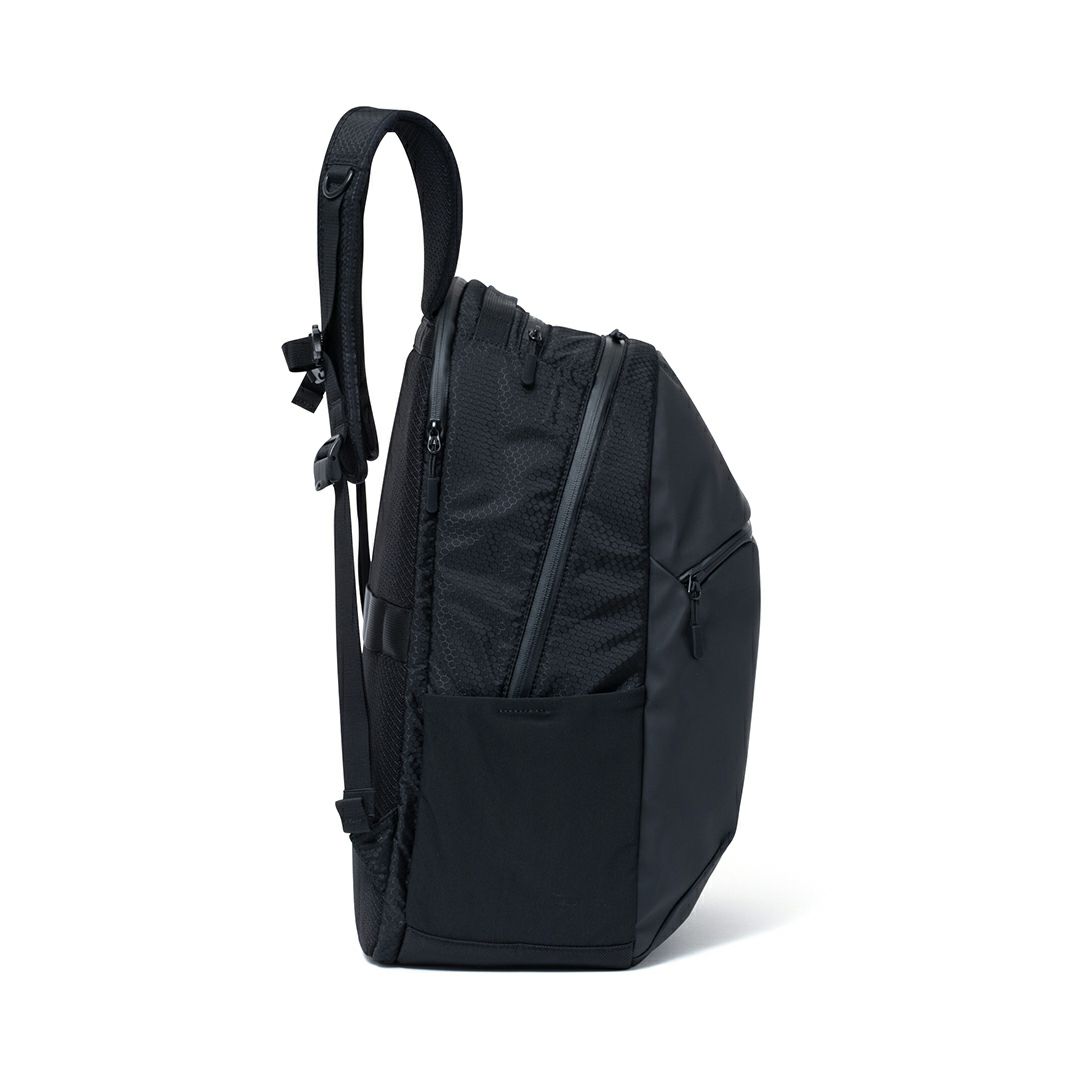 BEAMS DESIGN Watertight バックパック(L)【BMMH5GR2】 ブラック