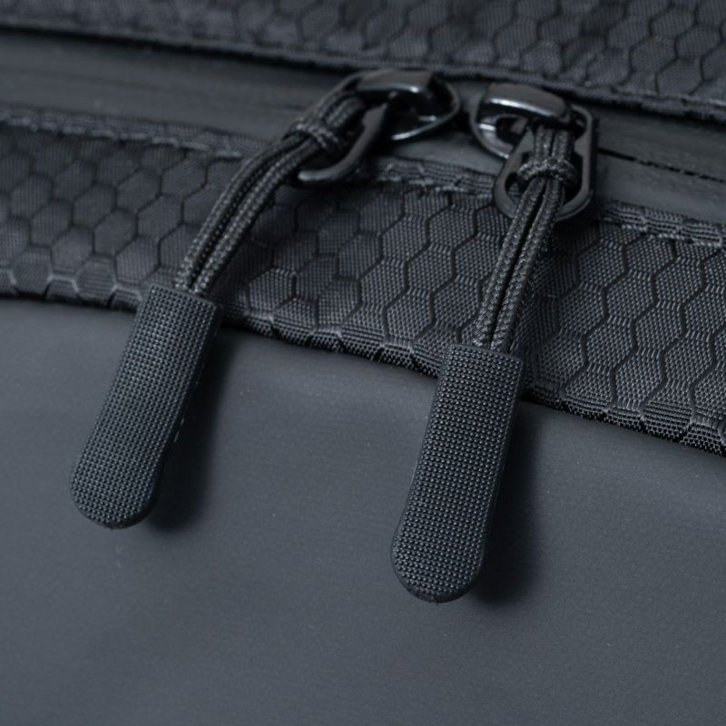 BEAMS DESIGN Watertight バックパック(L)【BMMH5GR2】 ブラック