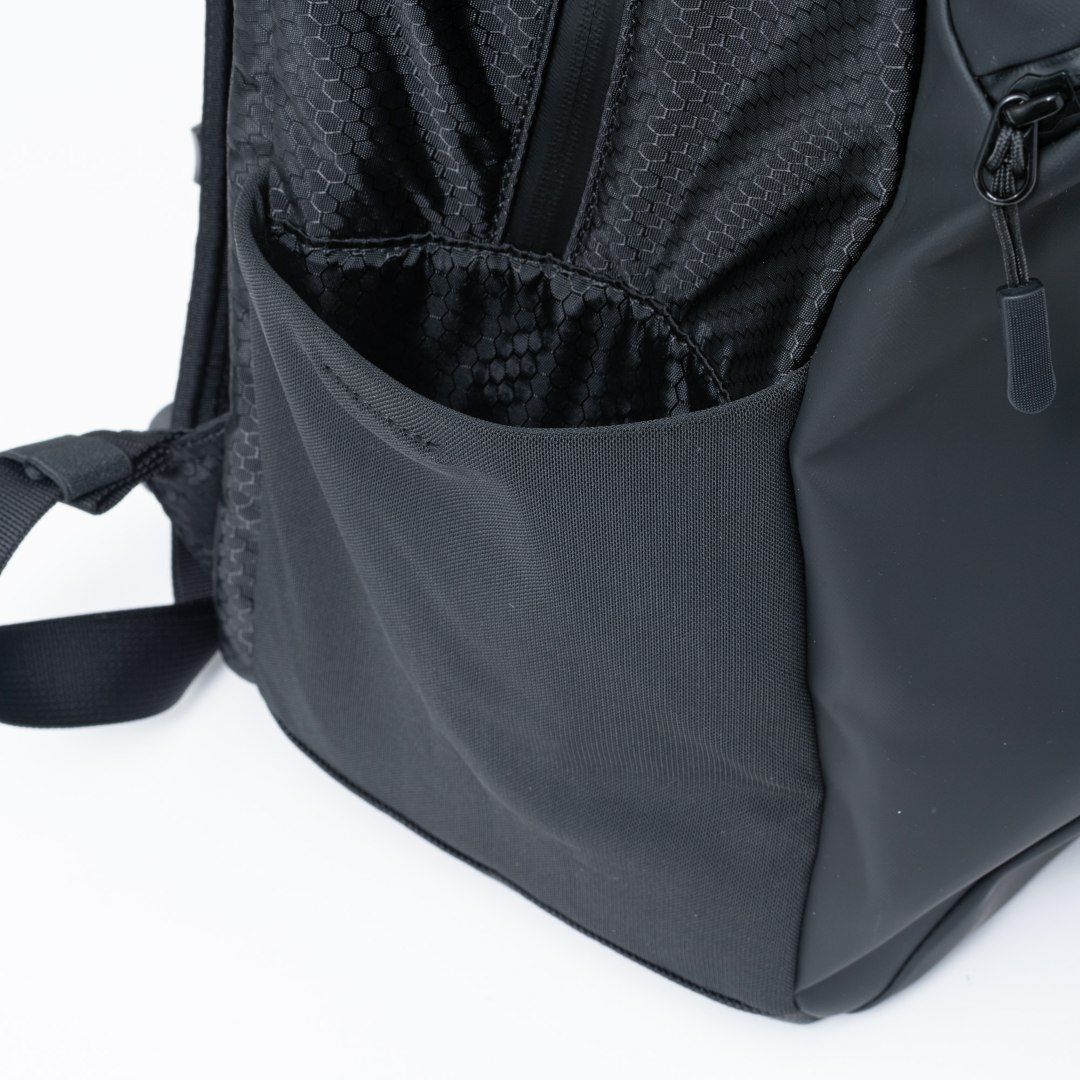 BEAMS DESIGN Watertight バックパック(L)【BMMH5GR2】 ブラック