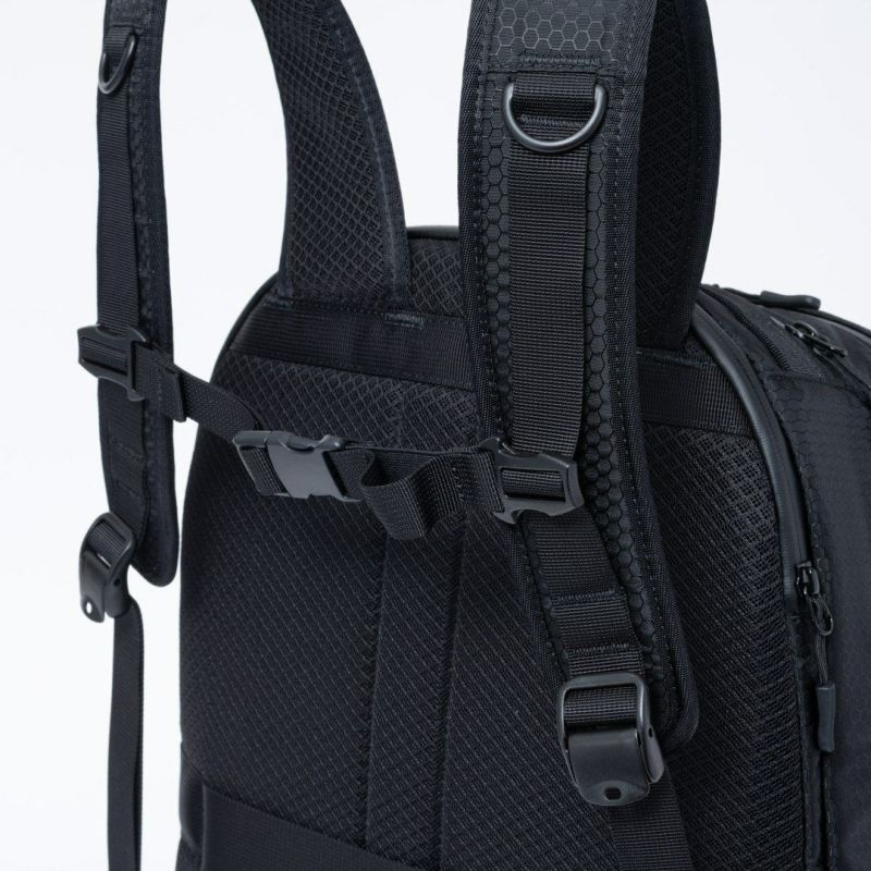 BEAMS DESIGN Watertight バックパック(L)【BMMH5GR2】 ブラック