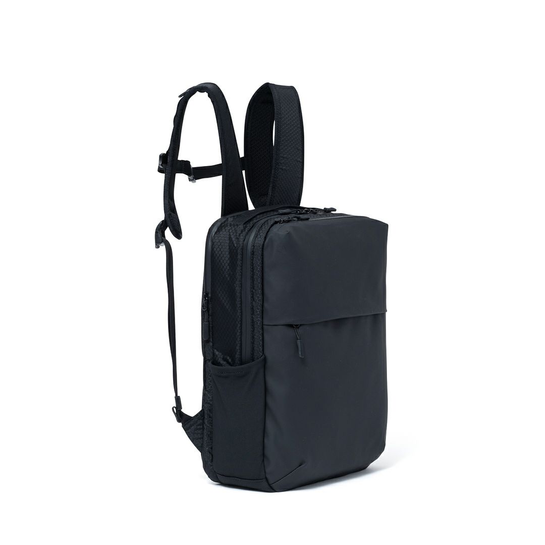 BEAMS DESIGN Watertight バックパック(S)【BMMH5GR3】 ブラック