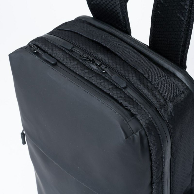 BEAMS DESIGN Watertight バックパック(S)【BMMH5GR3】 ブラック