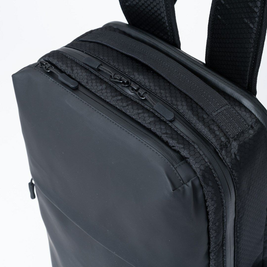 BEAMS DESIGN Watertight バックパック(S)【BMMH5GR3】 ブラック