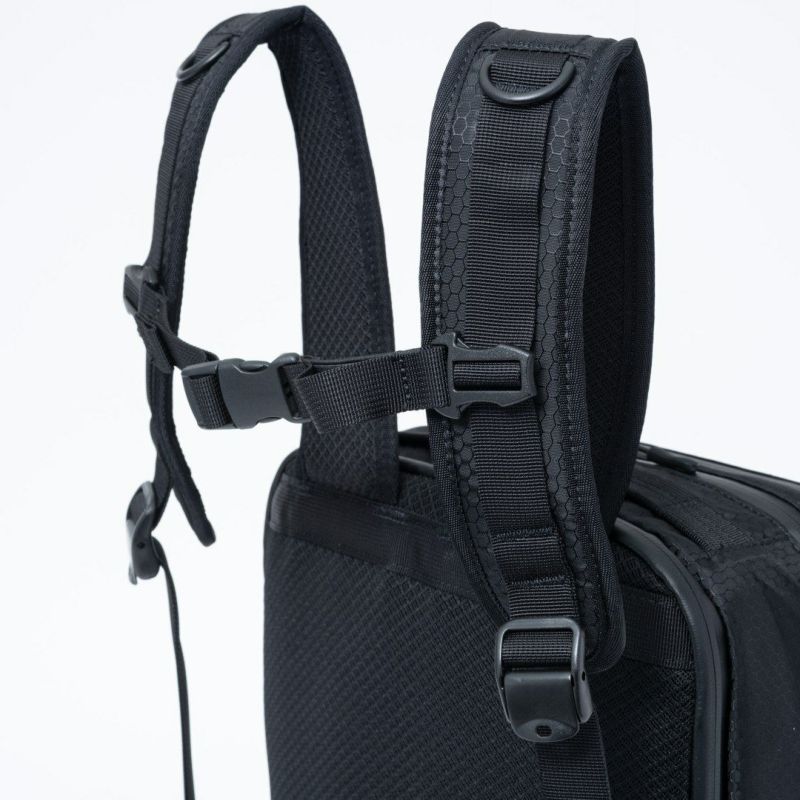 BEAMS DESIGN Watertight バックパック(S)【BMMH5GR3】 ブラック