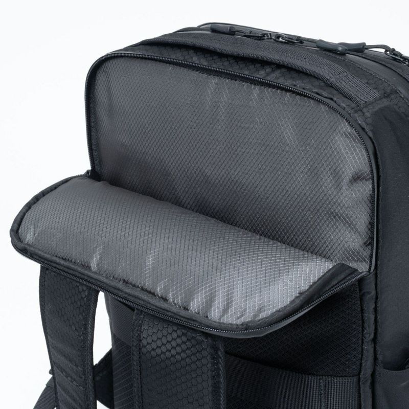 BEAMS DESIGN Watertight バックパック(S)【BMMH5GR3】 ブラック