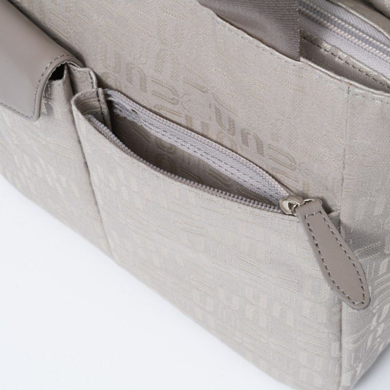 U by ungaroルイ 2WAYトート ベージュ