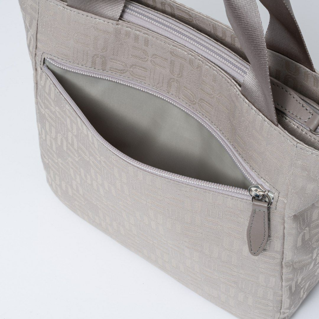 U by ungaroルイ 2WAYトート ベージュ