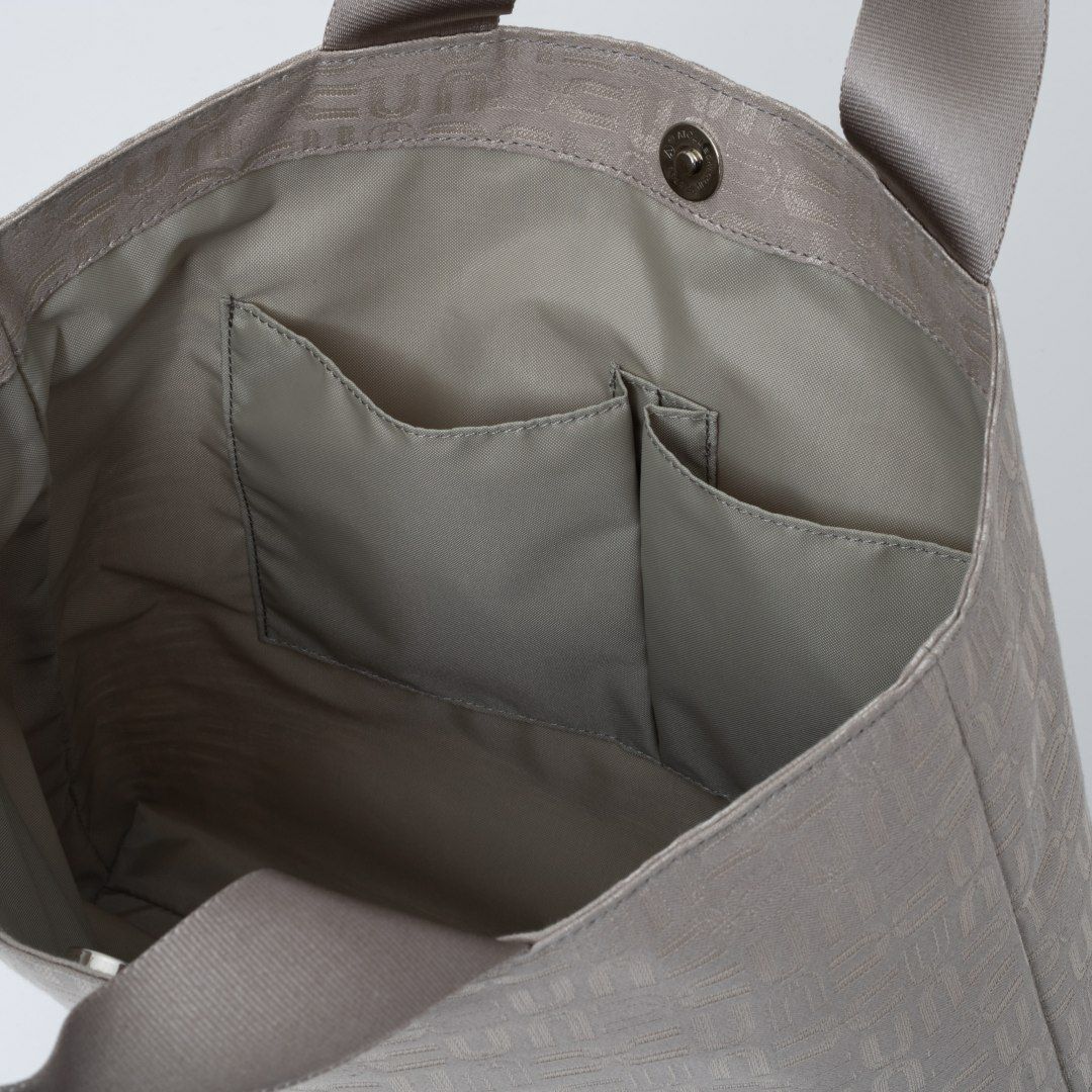 U by ungaroルイ 変形トート ベージュ