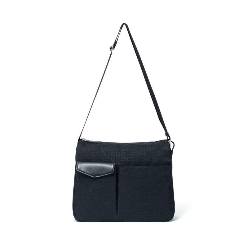 U by ungaroルイ ショルダー(L) ブラック