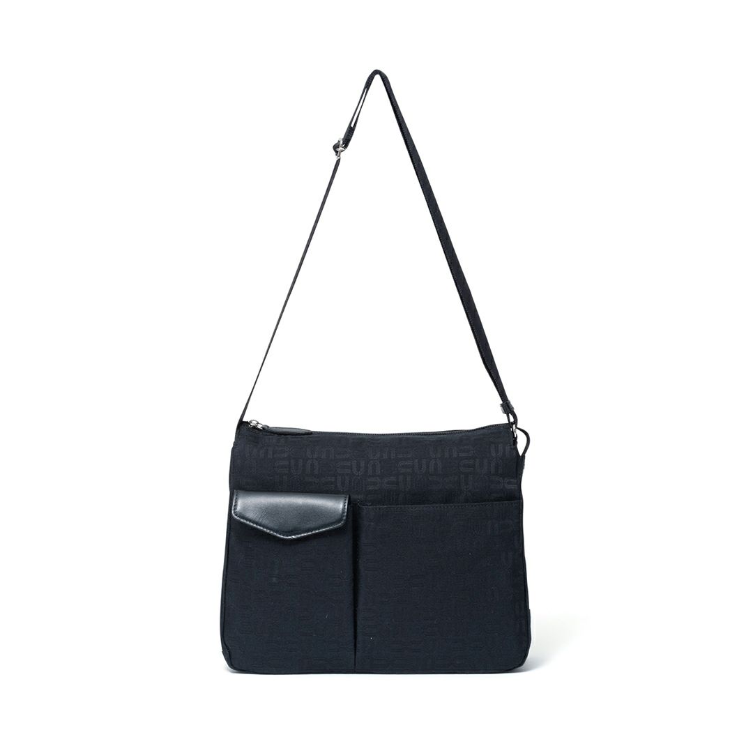 U by ungaroルイ ショルダー(L) ブラック