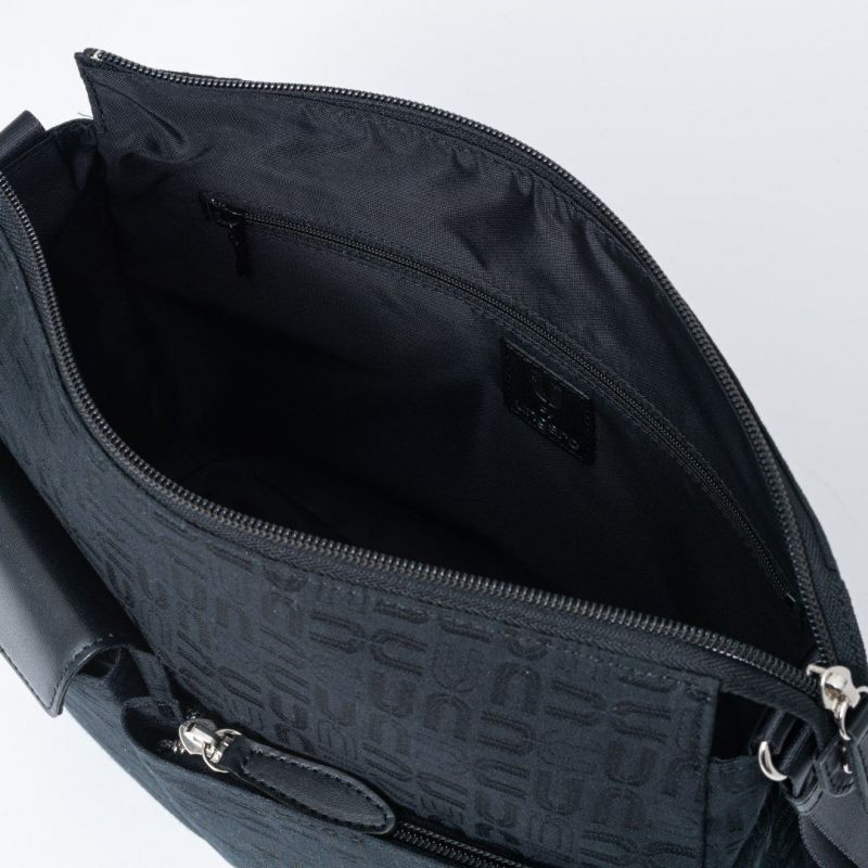 U by ungaroルイ ショルダー(L) ブラック