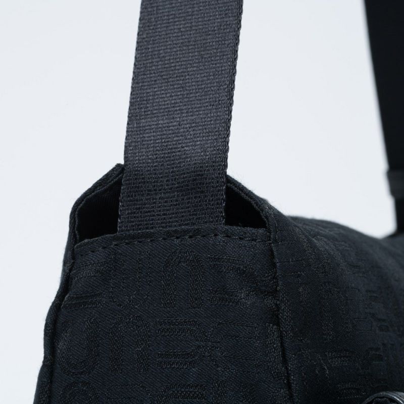 U by ungaroルイ ショルダー(L) ブラック