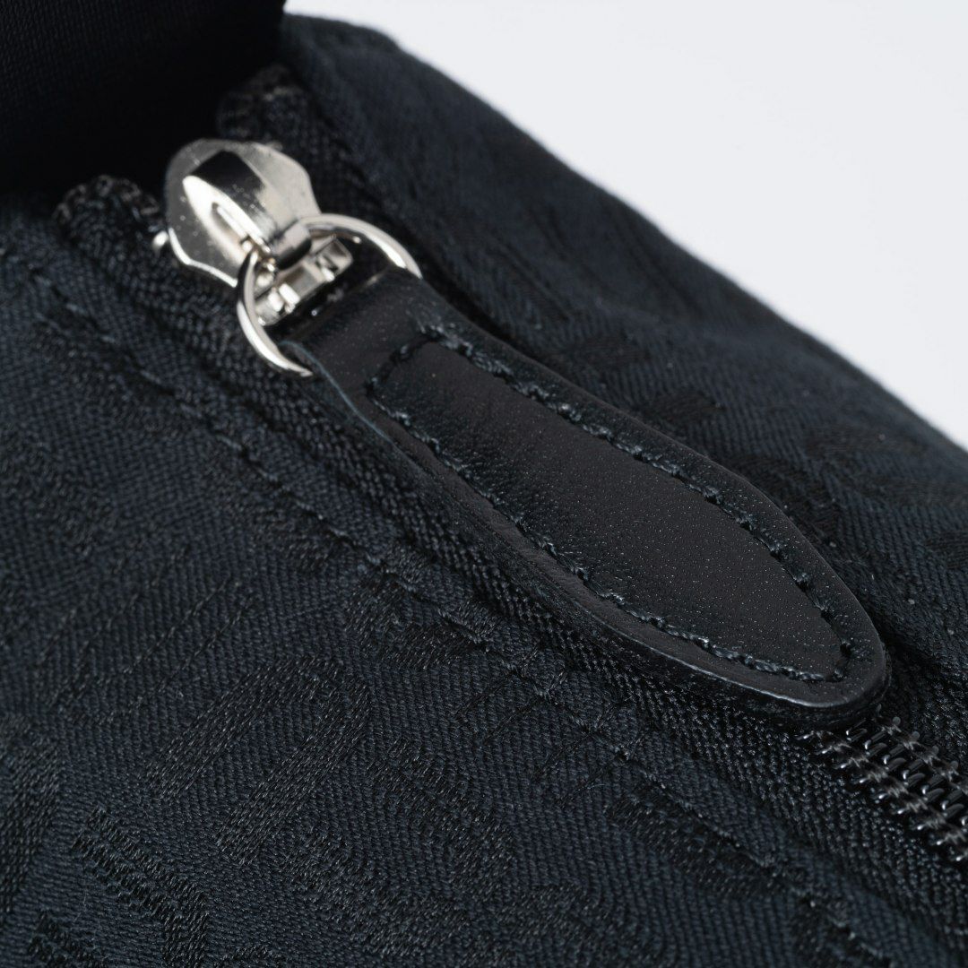 U by ungaroルイ ショルダー(L) ブラック