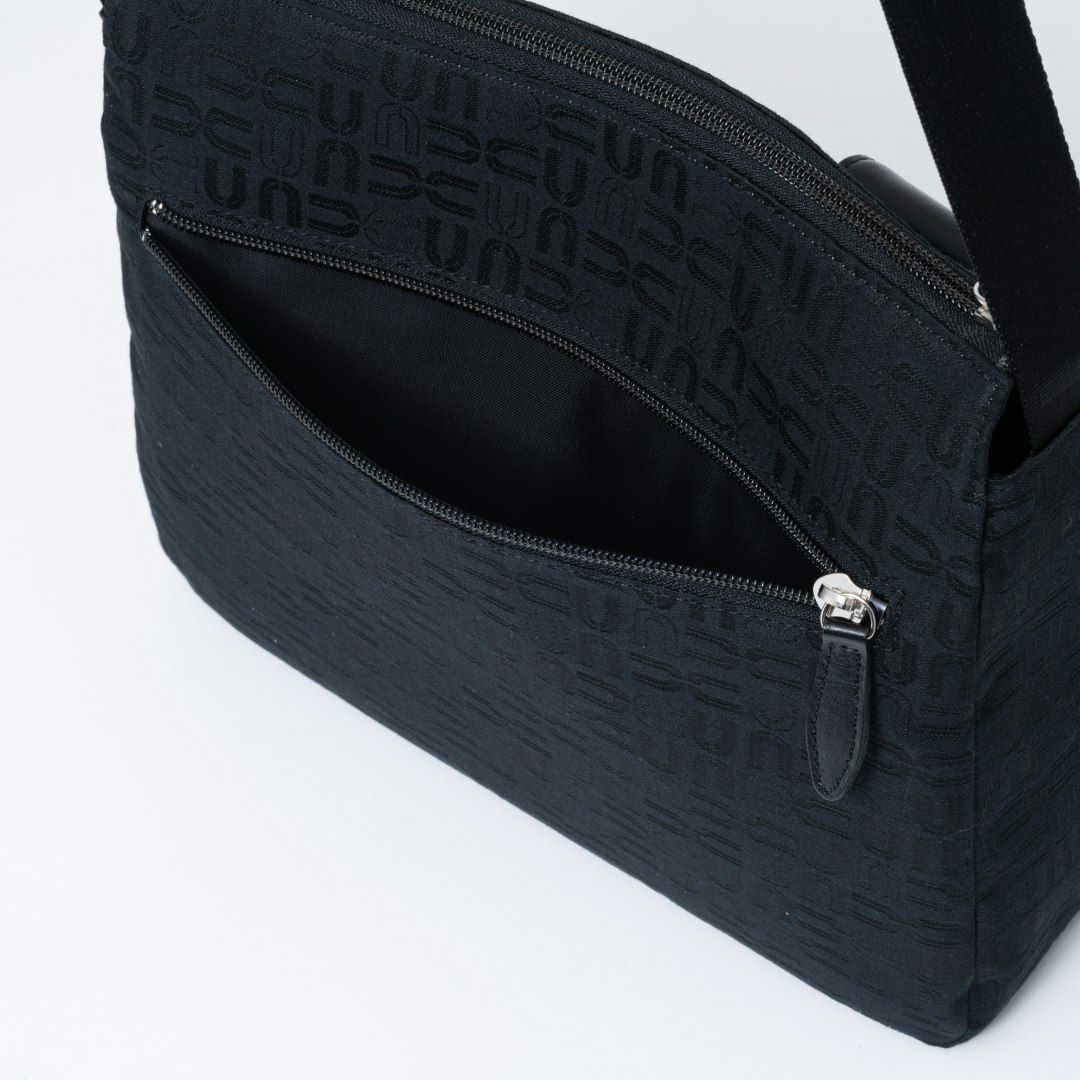 U by ungaroルイ ショルダー(L) ブラック