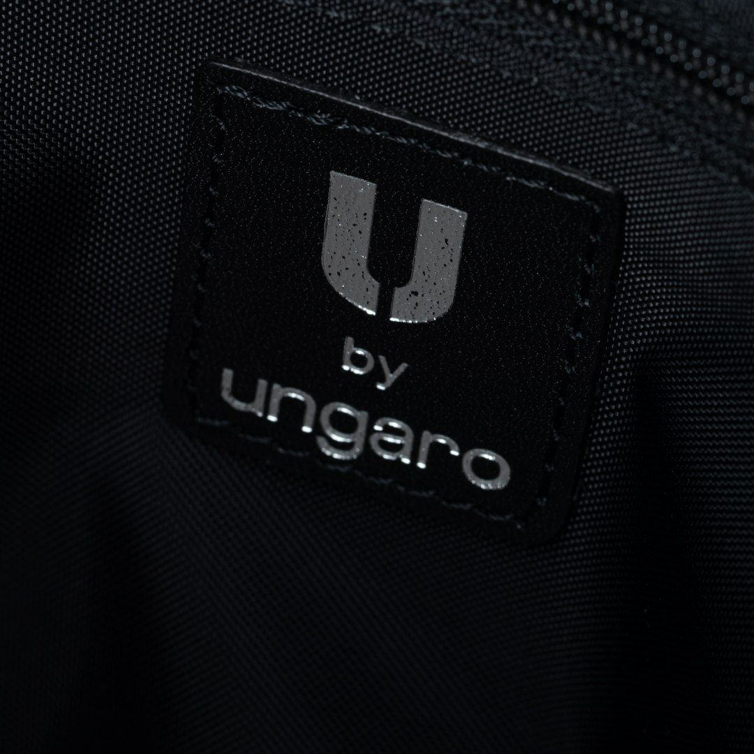 U by ungaroルイ ショルダー(L) ブラック