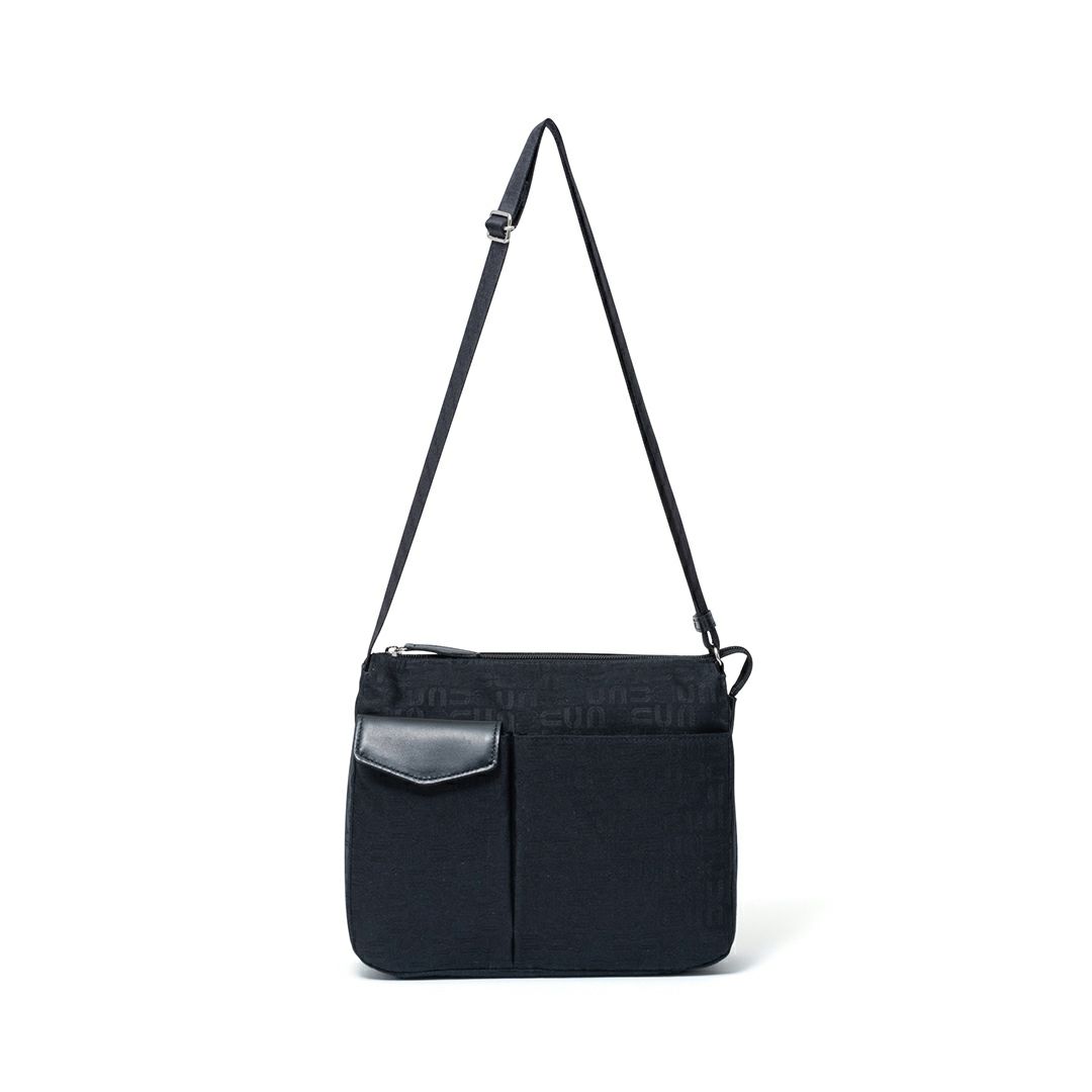 U by ungaroルイ ショルダー(M) ブラック