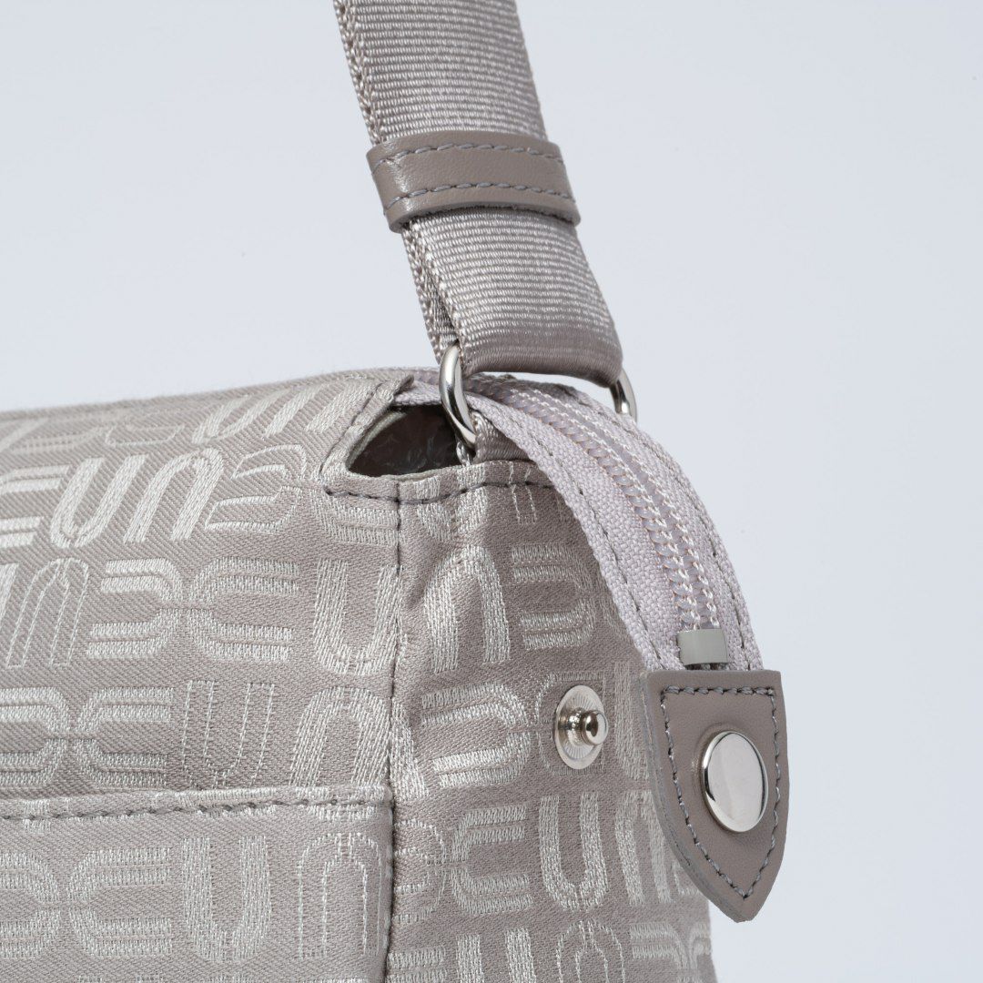 U by ungaroルイ ショルダー(M)ト ベージュ