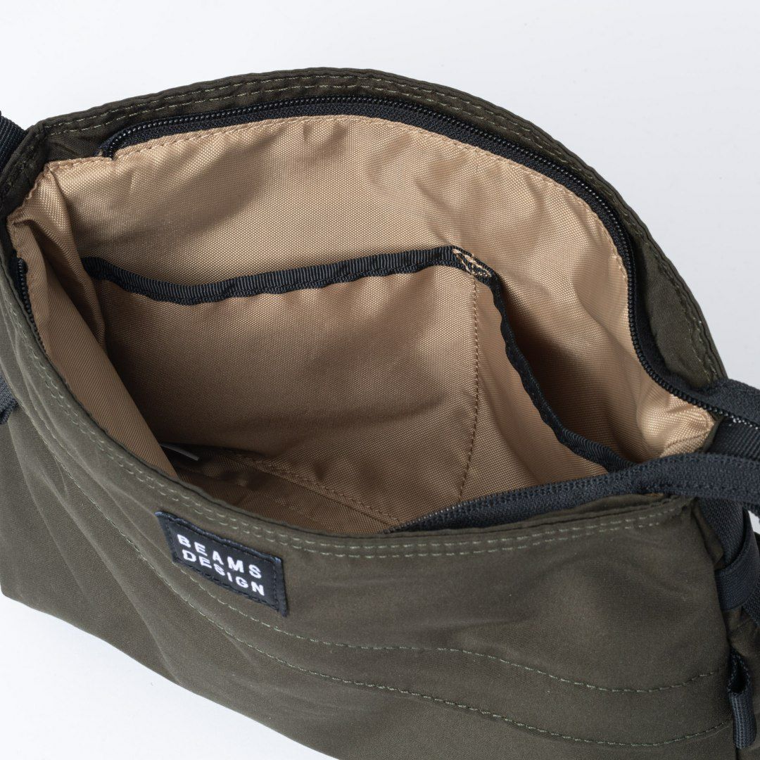 BEAMS DESIGN Diagonal サコッシュ【BMMH5ES1】 カーキ