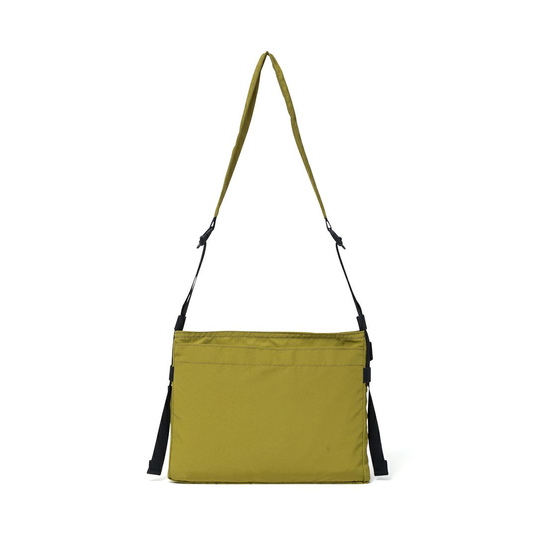 BEAMS DESIGN Diagonal サコッシュ【BMMH5ES1】 オリーブ