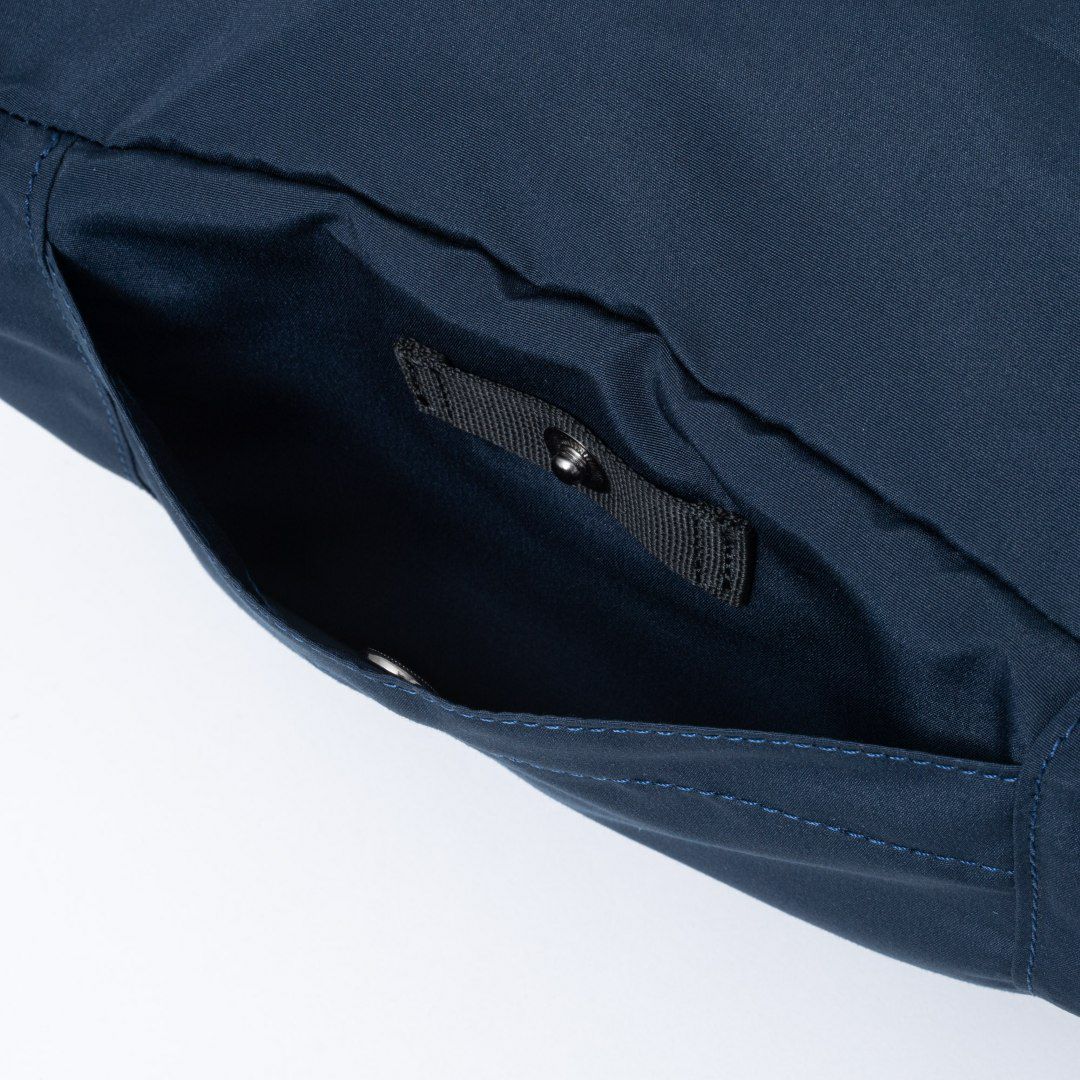 BEAMS DESIGN Diagonal ボディバッグ【BMMH5ES2】 ネイビー