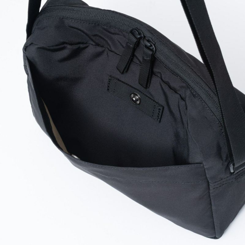 BEAMS DESIGN Diagonal ショルダー【BMMH5ES3】 ブラック