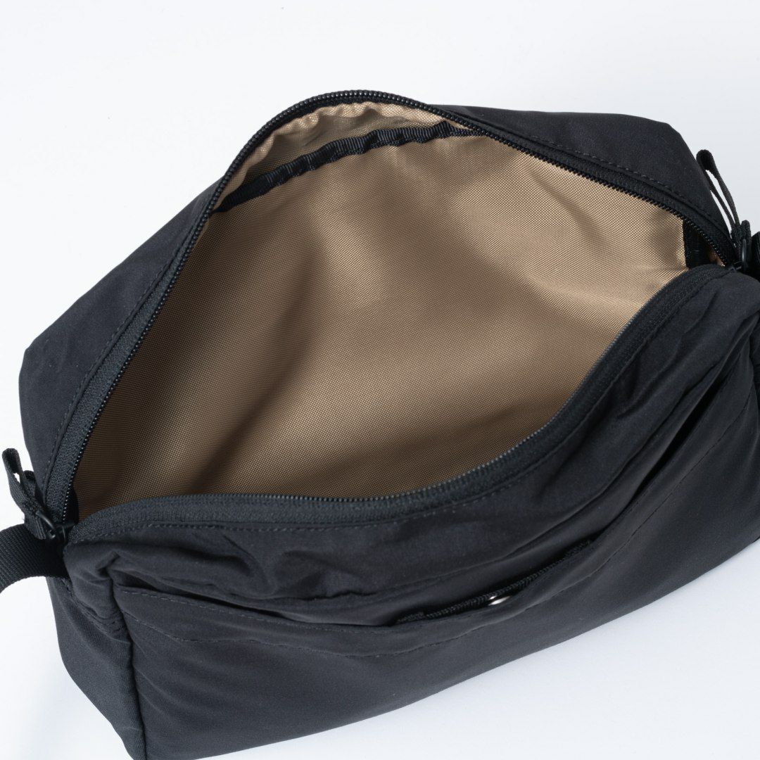 BEAMS DESIGN Diagonal ショルダー【BMMH5ES3】 ブラック