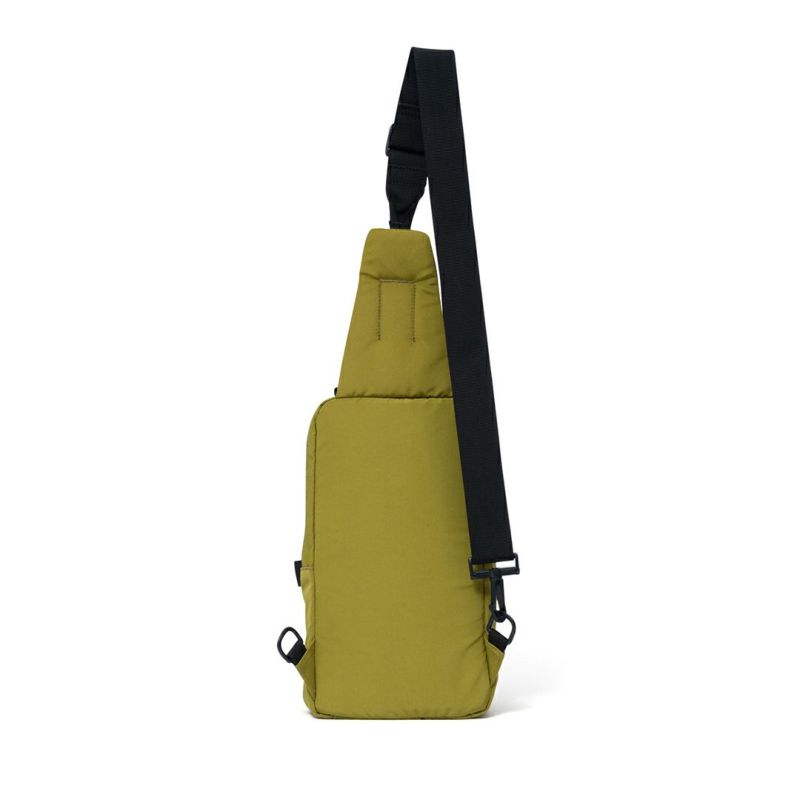 BEAMS DESIGN Diagonal 縦型ボディバッグ【BMMH5ES4】 オリーブ