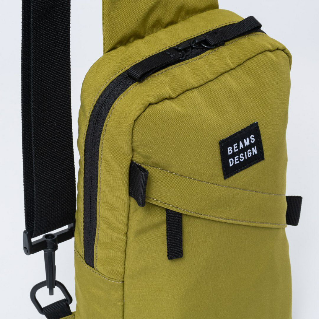 BEAMS DESIGN Diagonal 縦型ボディバッグ【BMMH5ES4】 オリーブ