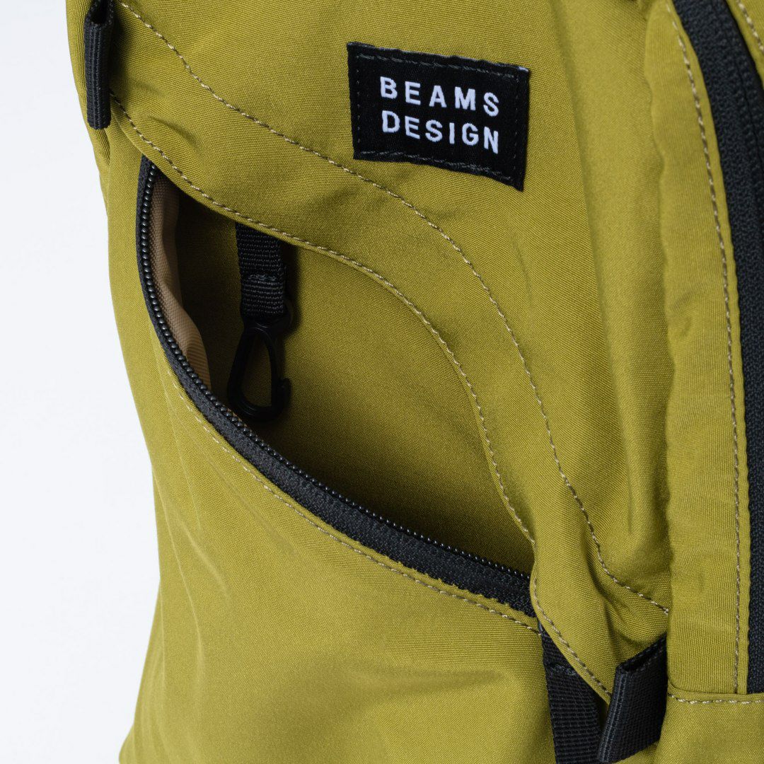 BEAMS DESIGN Diagonal 縦型ボディバッグ【BMMH5ES4】 オリーブ