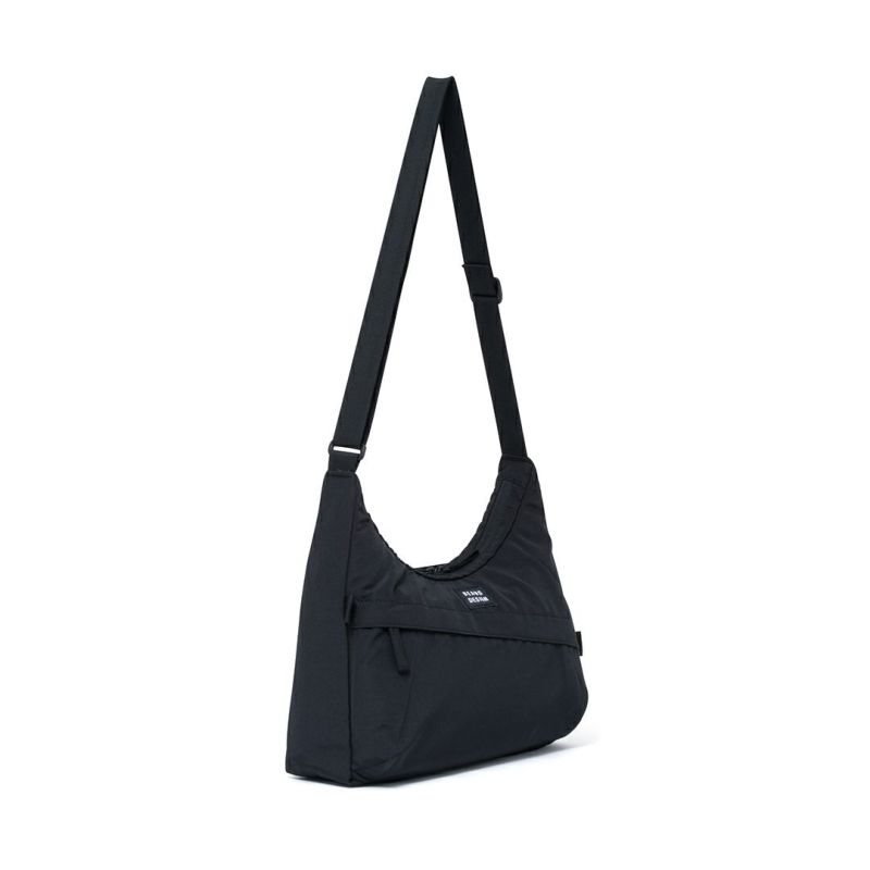 BEAMS DESIGN Diagonal ショルダー(M)【BMMH5ES5】 ブラック