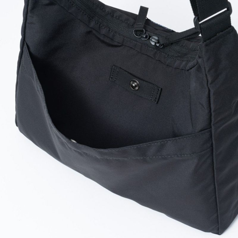 BEAMS DESIGN Diagonal ショルダー(M)【BMMH5ES5】 ブラック