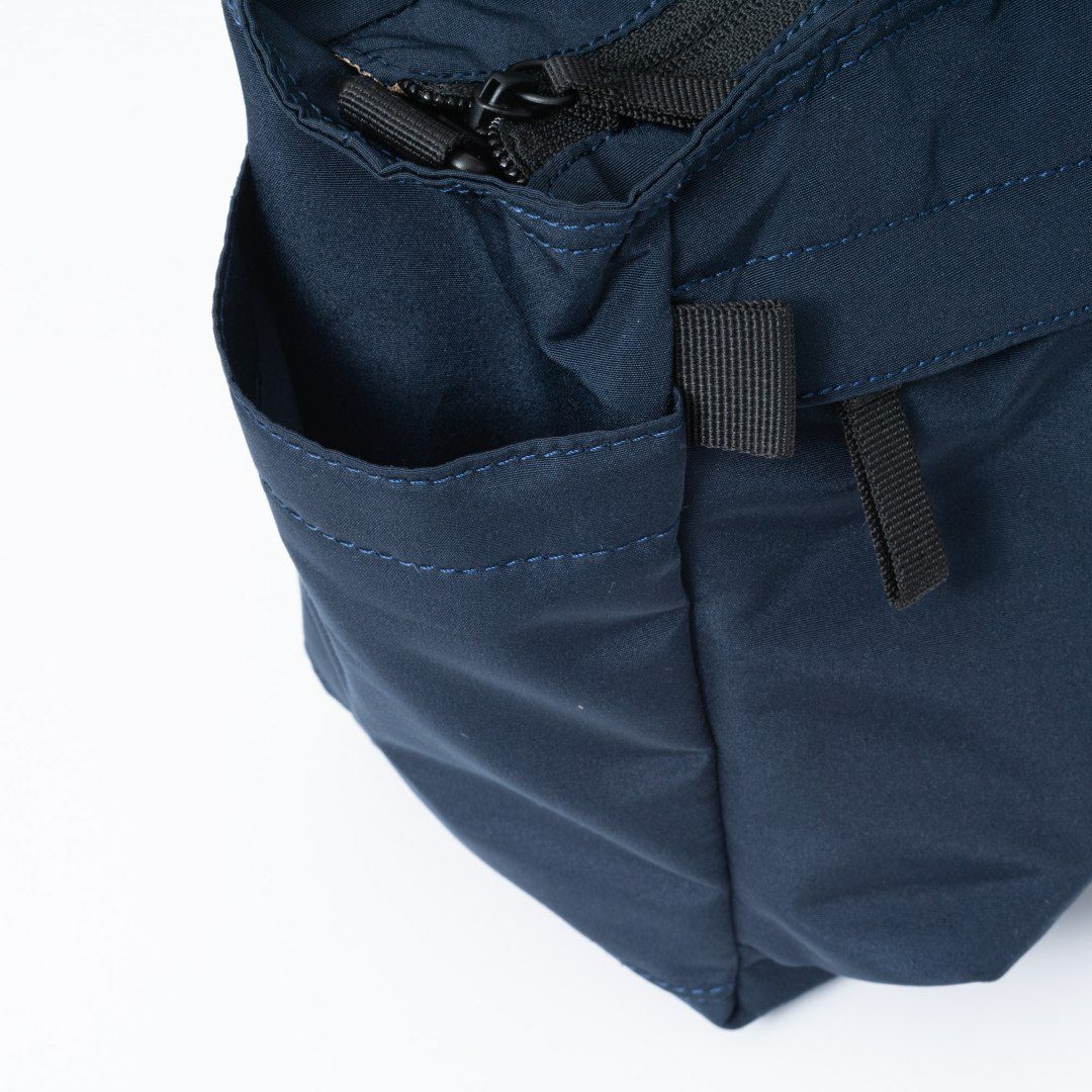 BEAMS DESIGN Diagonal 2WAYミニトート【BMMH5ET1】 ネイビー