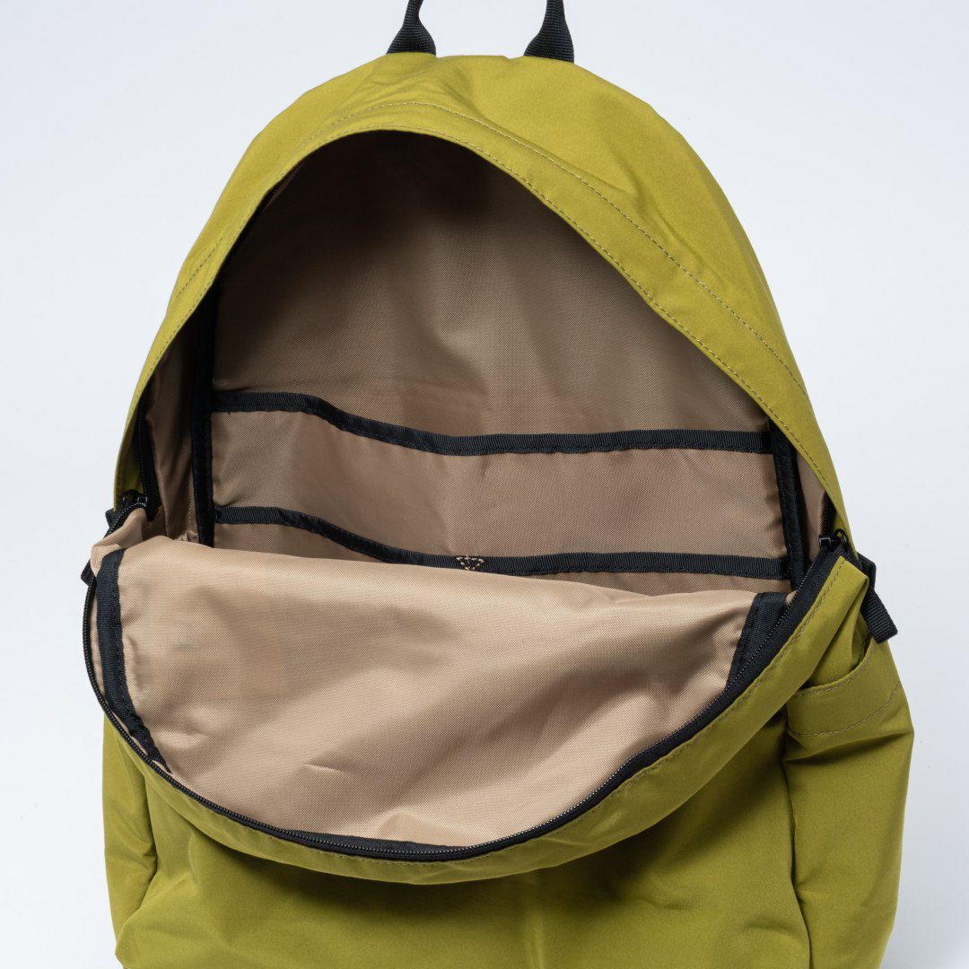 BEAMS DESIGN Diagonal バックパック【BMMH5ER1】 オリーブ