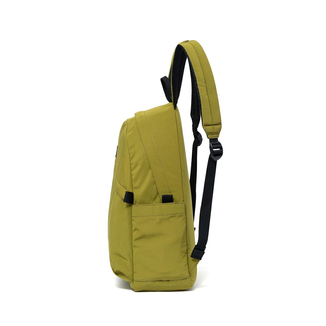 BEAMS DESIGN Diagonal バックパック【BMMH5ER1】 オリーブ